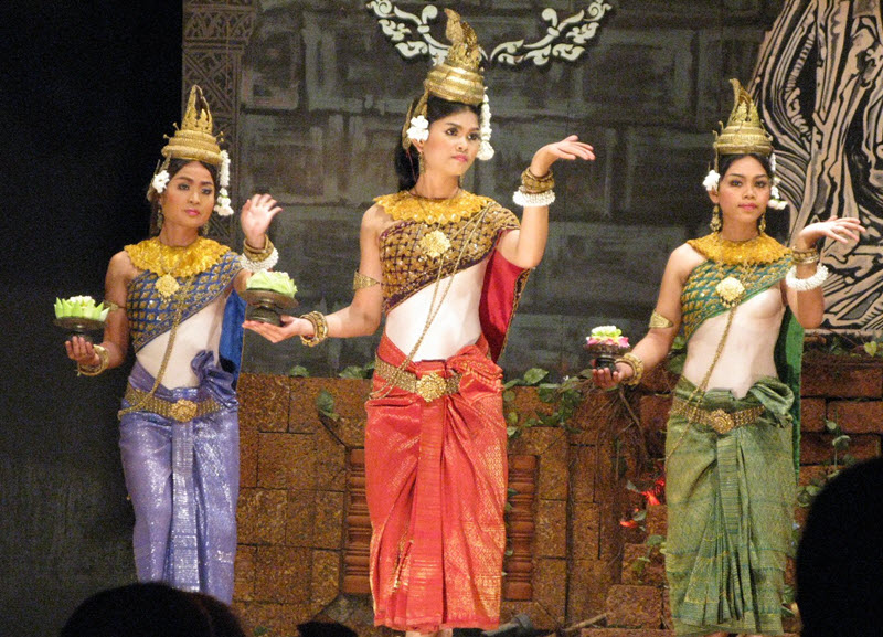 trang phục truyền thống Campuchia