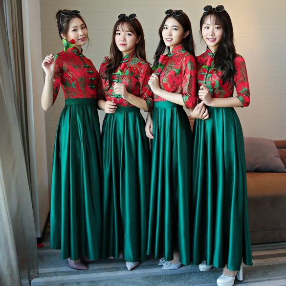 Áo khỏa nữ bưng quả Trung Hoa (áo đỏ váy xanh lá)