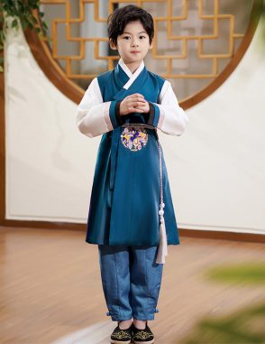 hanbok bé trai dễ thương